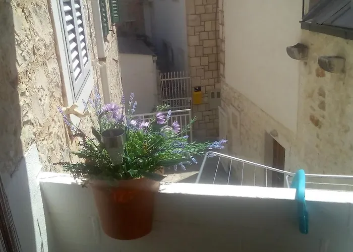 Nada * Povlja (Brac)